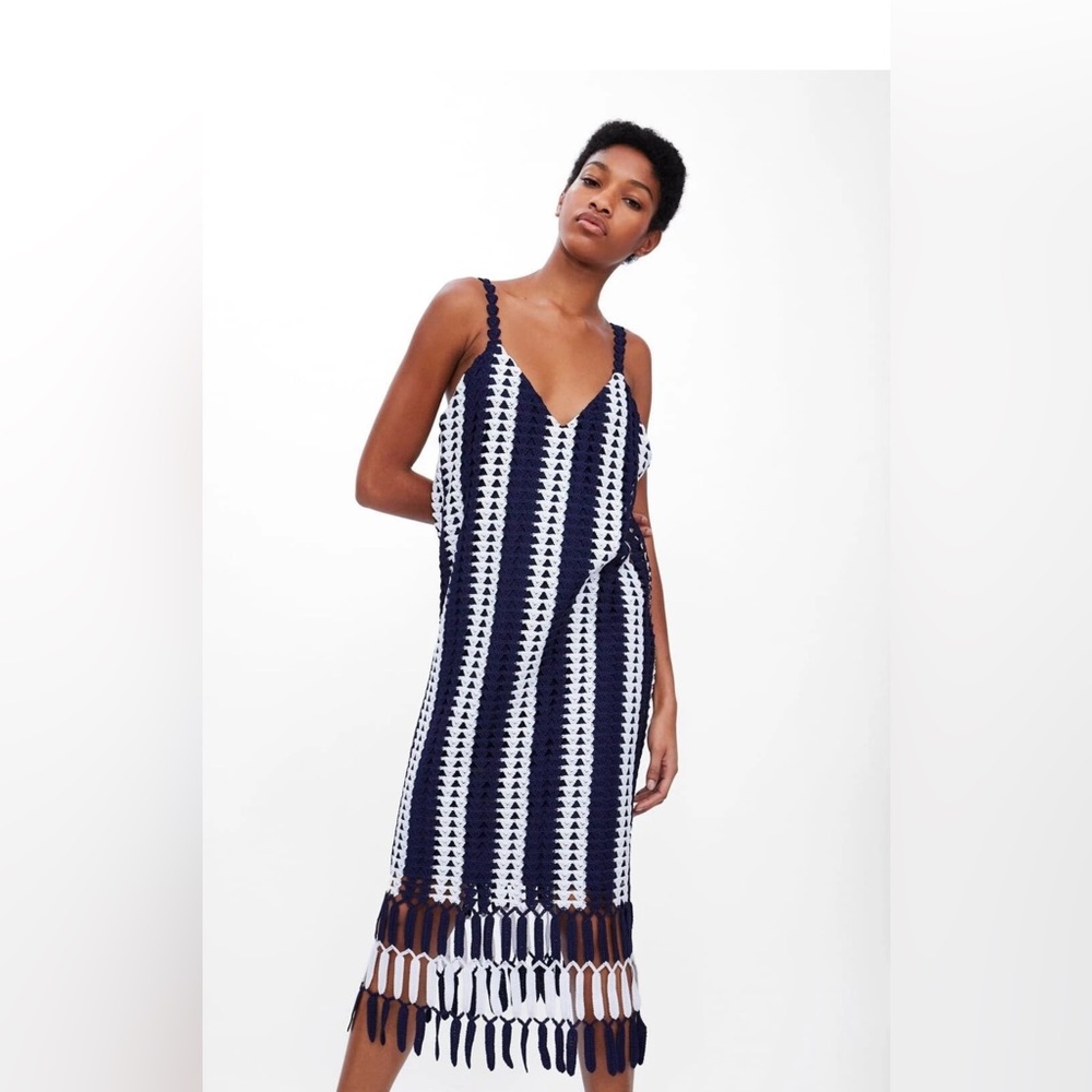 Zara navy blue and white crochet dress bloggers favorite top seller Size M EUC